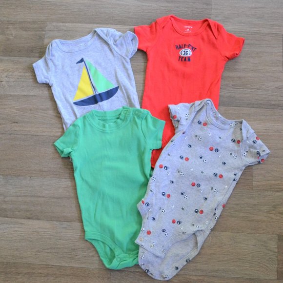 Carter's 6 Month Baby Onesies Clothing & Pajamas Bundle Set Lot - Picture 2 of 6